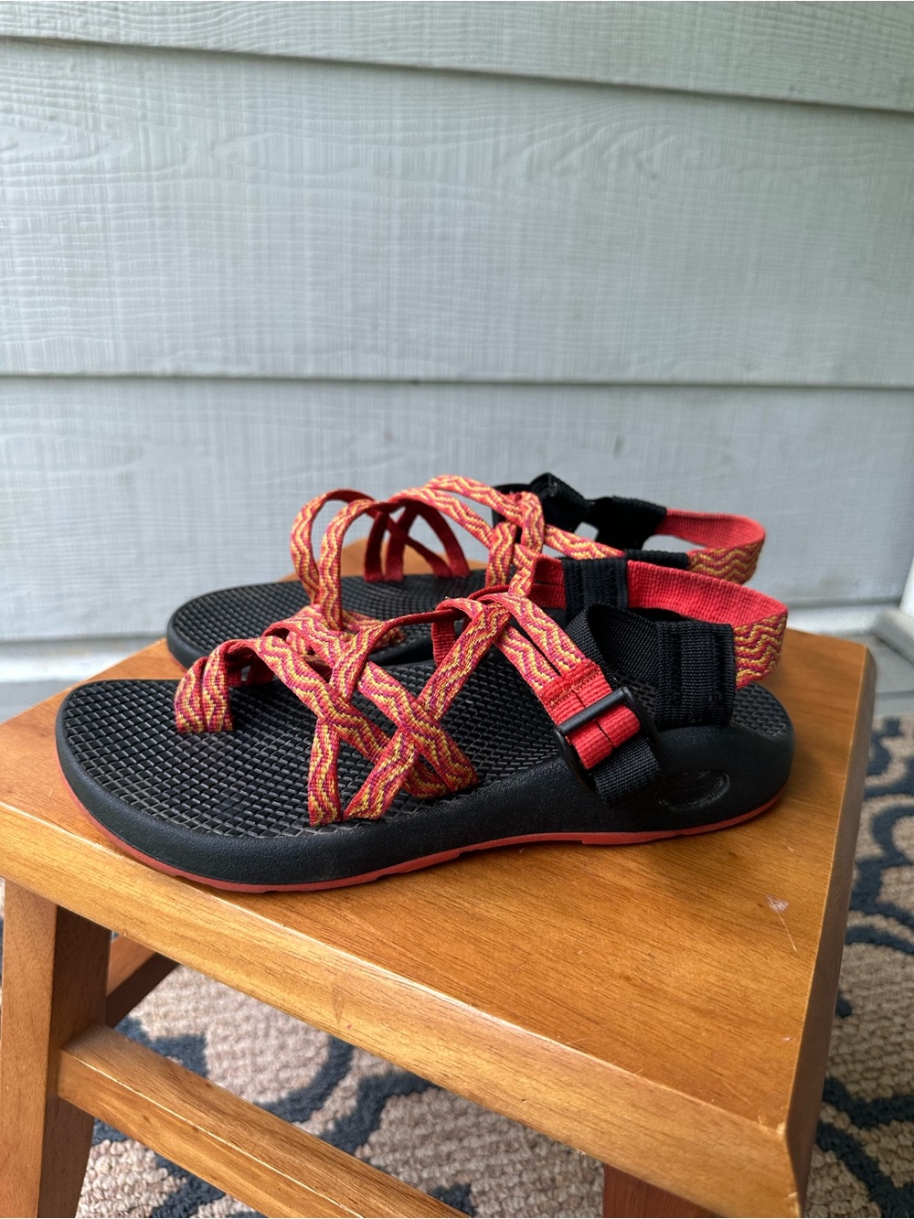 Chaco ZX2 Multi-colored  Dual Webbing Straps Toe Lop Vibram Sole Sandals ~ 7